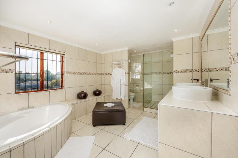 7 Bedroom Property for Sale in Eversdal Heights Western Cape